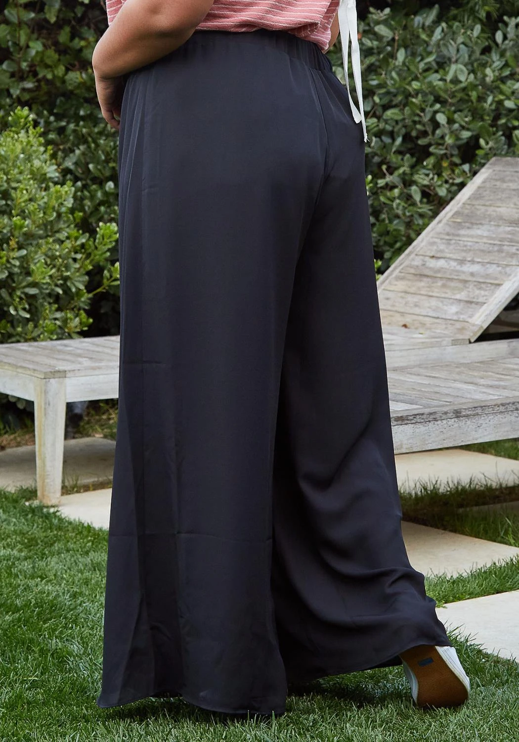 Pleione Plus Size Tassel Drawstring Palazzo Pants 4 Pleione Plus Size Tassel Drawstring Palazzo Pants - Image 4