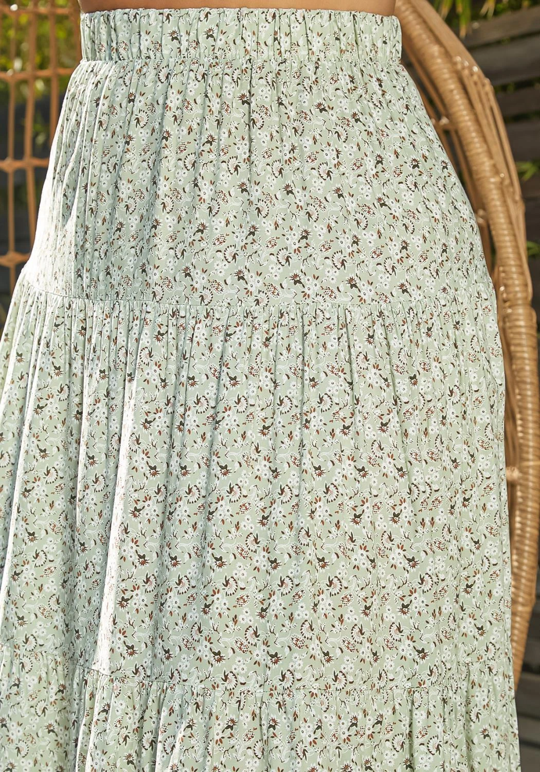 Asoph Plus Size Dainty Floral Print Flare Maxi Skirt 5 Asoph Plus Size Dainty Floral Print Flare Maxi Skirt - Image 5