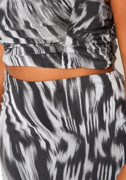 Asoph Plus Size Statement Print Mini Skirt -Asoph Fashion Shop 2018170 001 5