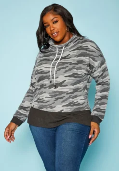 Plus Size Camo Pattern Funnel Neck Sweater