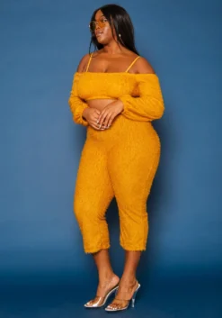 Plus Size Fuzzy Knit Crop Top & Capri Pants Set -Asoph Fashion Shop 2019657 159 2