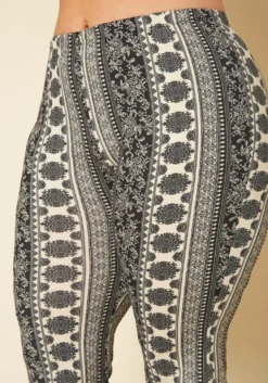 Plus Size Paisley Print Flare Leggings -Asoph Fashion Shop 2020117 001 4