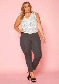 Plus Size V Front Leggings