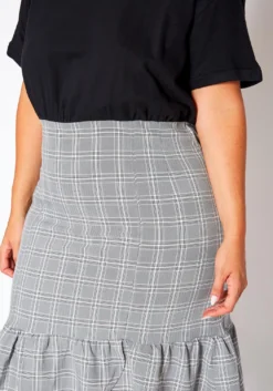 Plus Size Plaid Print Ruffle Flare Skirt -Asoph Fashion Shop 2021044 001 5