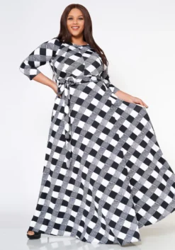 Plus Size Fit & Flare Plaid Pattern Maxi Dress