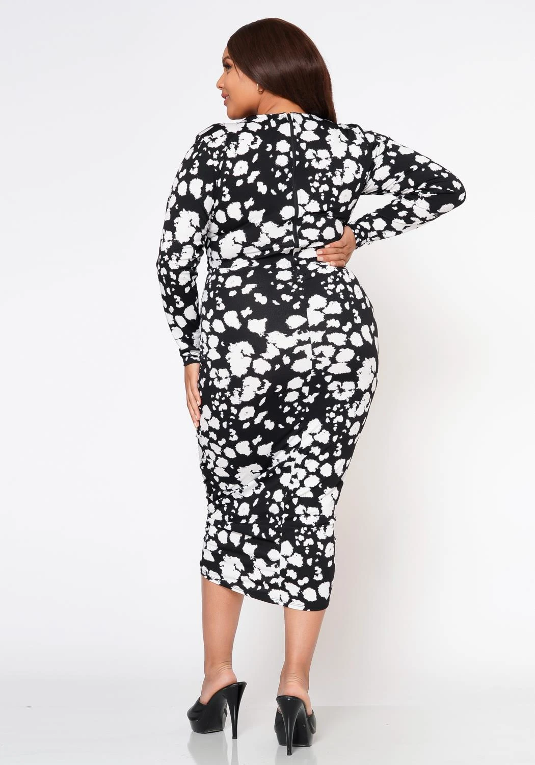 Plus Size Multi Print Drape Front Midi Dress 4 Plus Size Multi Print Drape Front Midi Dress - Image 4