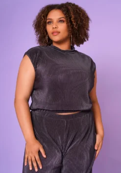 Plus Size Pleated Crewneck Blouse -Asoph Fashion Shop 2022637 001 2